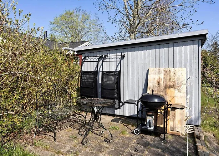 Ae311-aeroskobing-hanses-ager-11 * Ærøskøbing